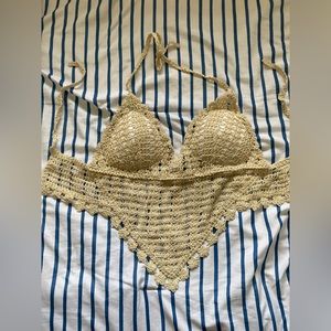 Hollow Out Bandana Hem Tie Backless Halter Swimsuit Top